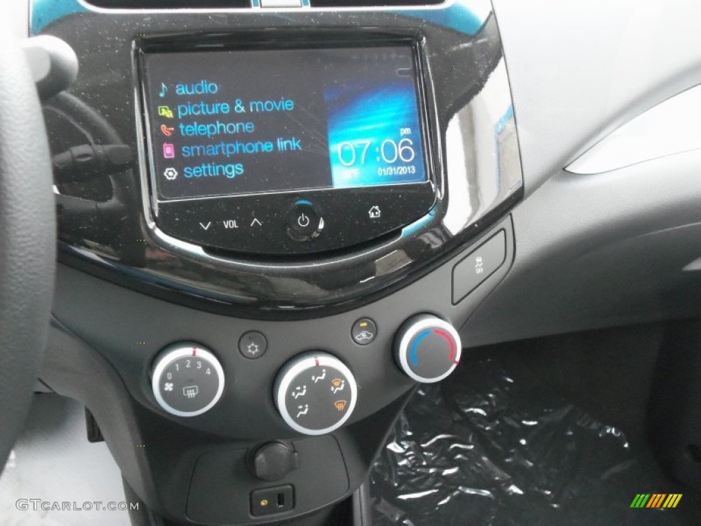 2013 Chevrolet Spark LT Controls Photo #76646736