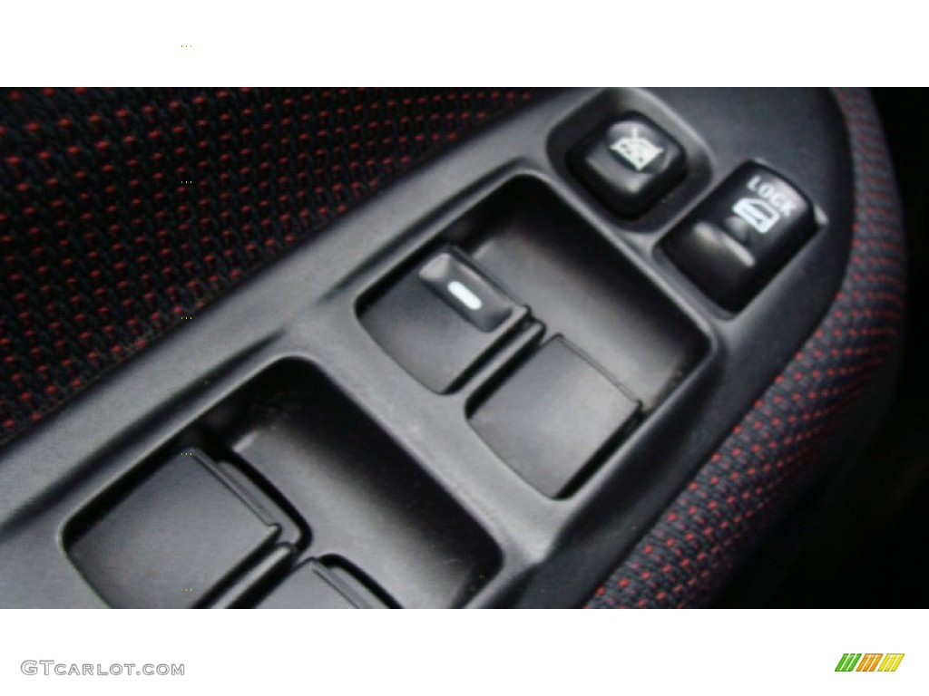 2004 Mitsubishi Lancer RALLIART Sportback Controls Photo #76648195