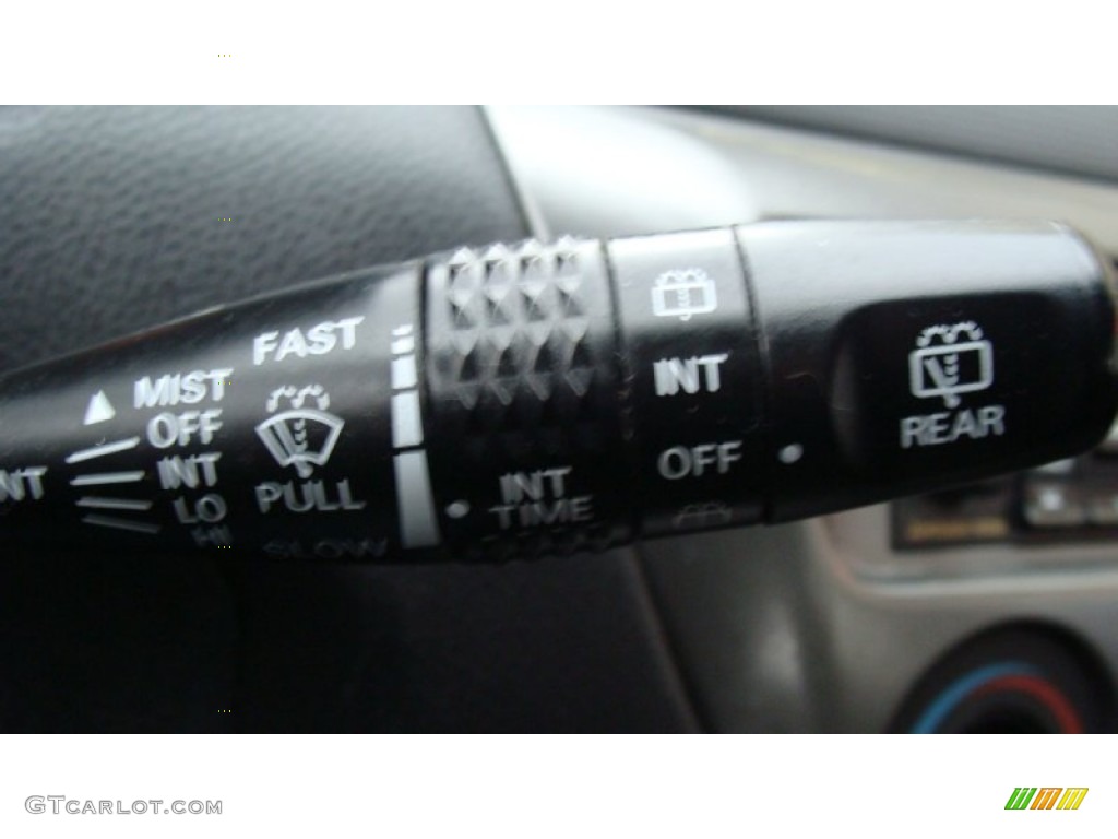 2004 Mitsubishi Lancer RALLIART Sportback Controls Photo #76648254