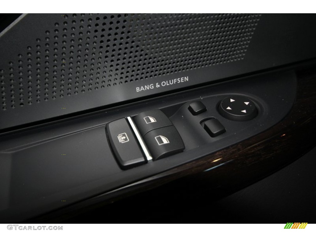 2013 BMW M6 Coupe Controls Photo #76650675