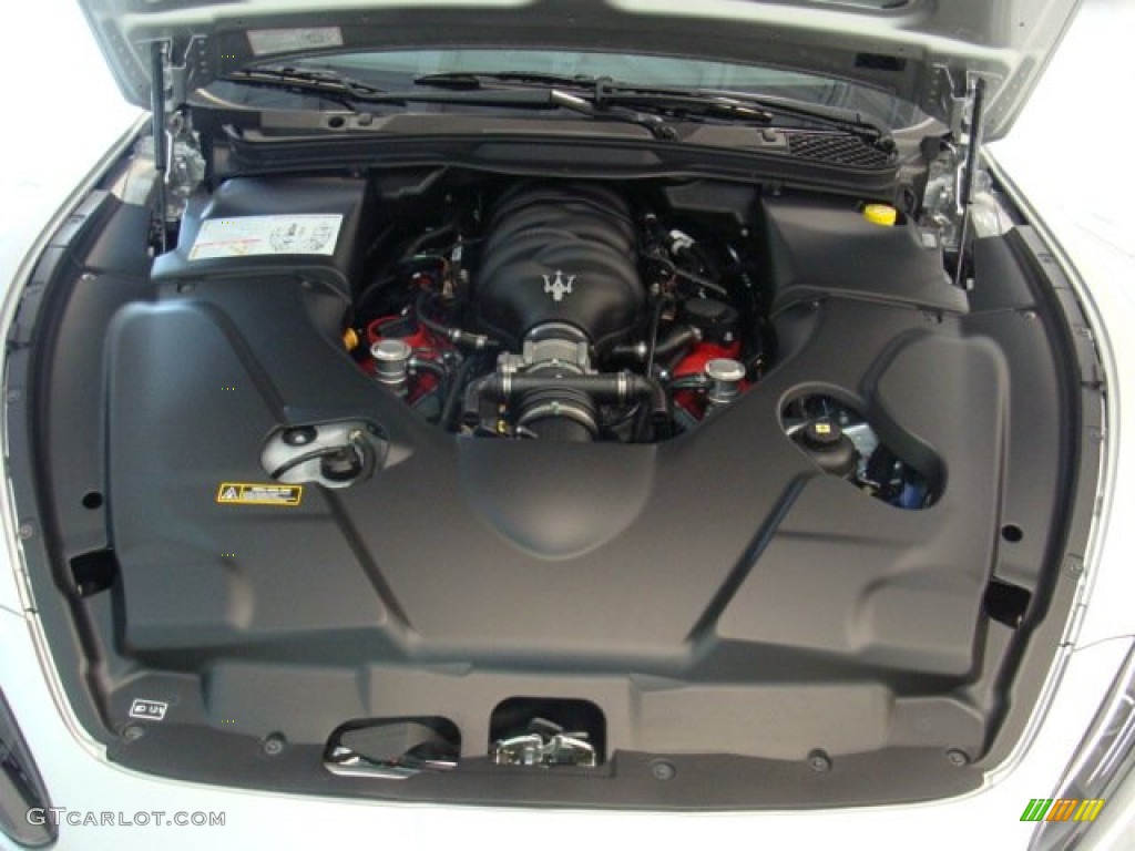 2013 Maserati GranTurismo MC Coupe Engine Photos