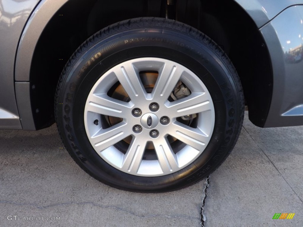2010 Ford Flex SE Wheel Photos