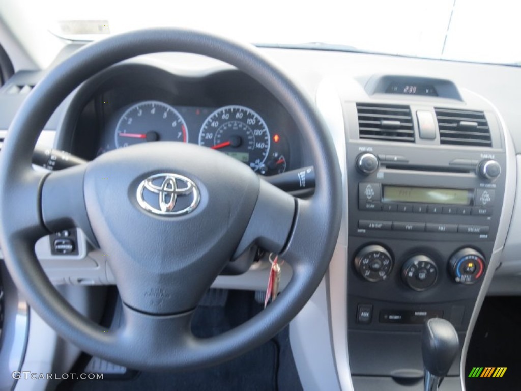 2013 Toyota Camry LE Ash Steering Wheel Photo #76653577