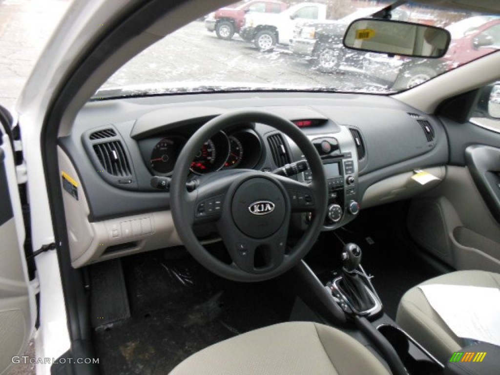 Stone Interior 2013 Kia Forte EX Photo #76656286
