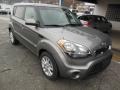 Front 3/4 View of 2013 Soul +