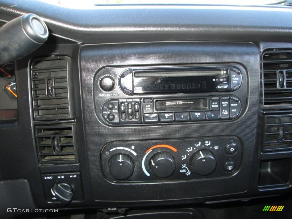 2001 Dodge Dakota Sport Quad Cab 4x4 Controls Photo #76657274