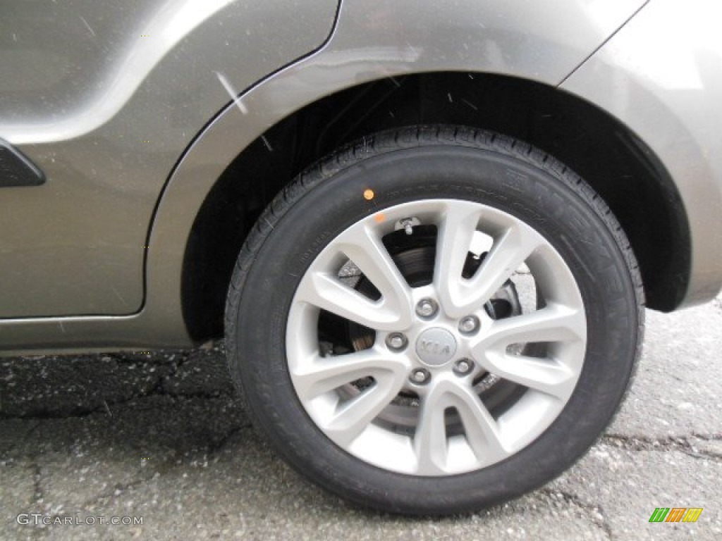2013 Kia Soul + Wheel Photo #76657350