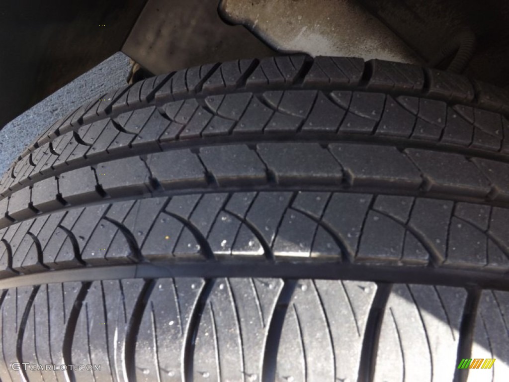 2002 Park Avenue  - White / Shale photo #16