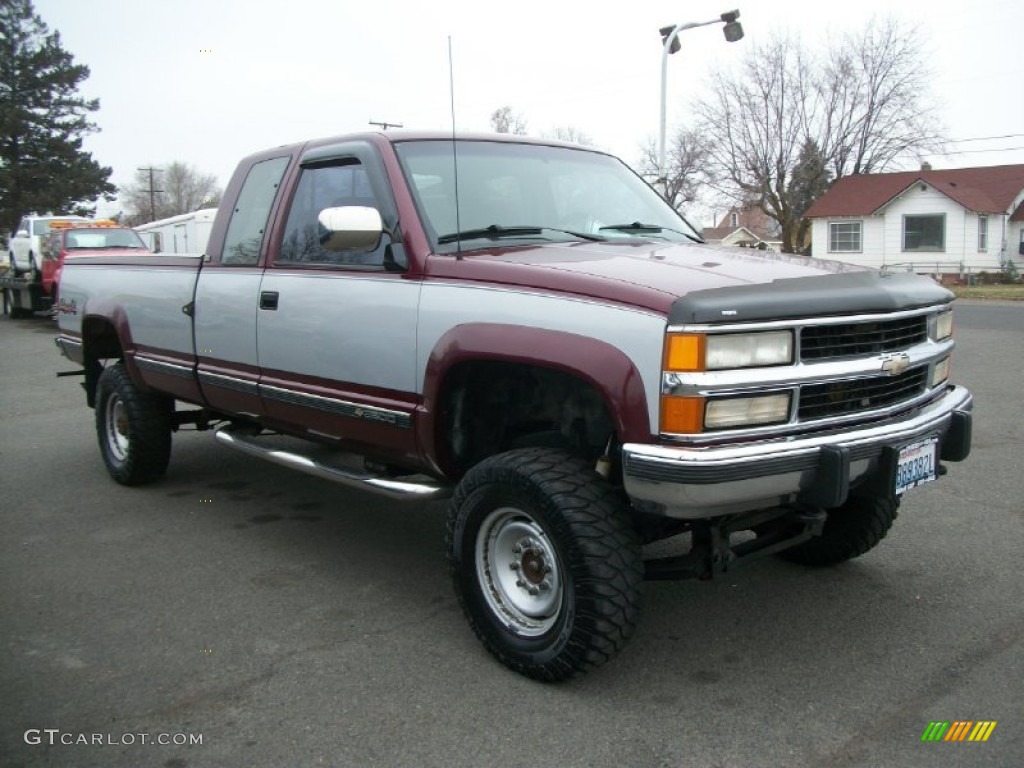 1994 C/K 2500 Extended Cab 4x4 - Dark Hunt Club Red Metallic / Gray photo #1