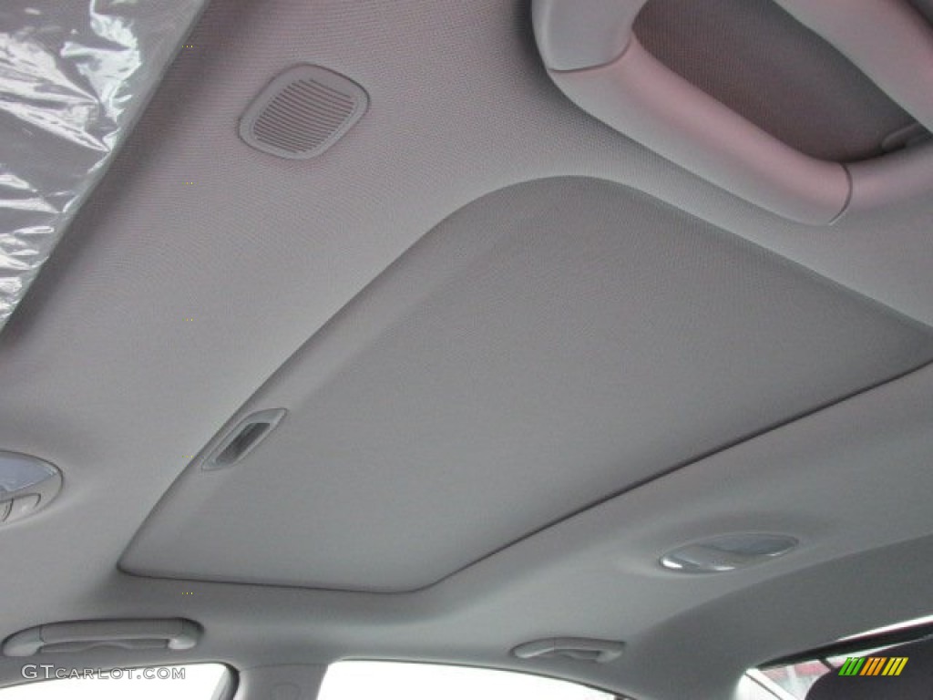 2013 Hyundai Genesis 3.8 Sedan Sunroof Photos