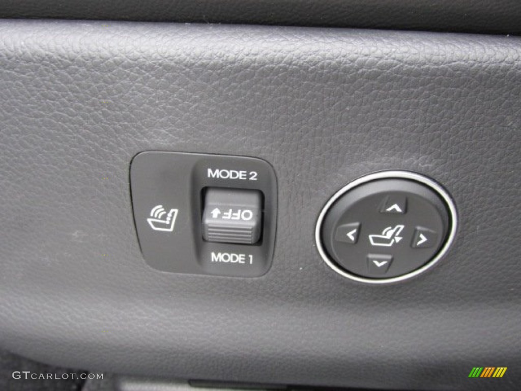 2013 Hyundai Equus Signature Controls Photo #76660470