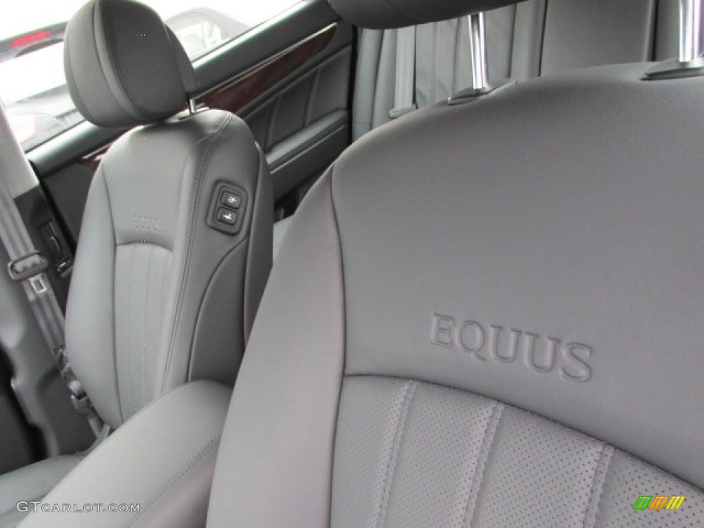 2013 Equus Signature - Platinum Metallic / Jet Black photo #14