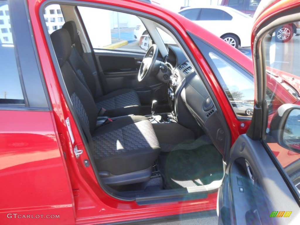 2009 SX4 Crossover Touring AWD - Vivid Red / Black photo #17