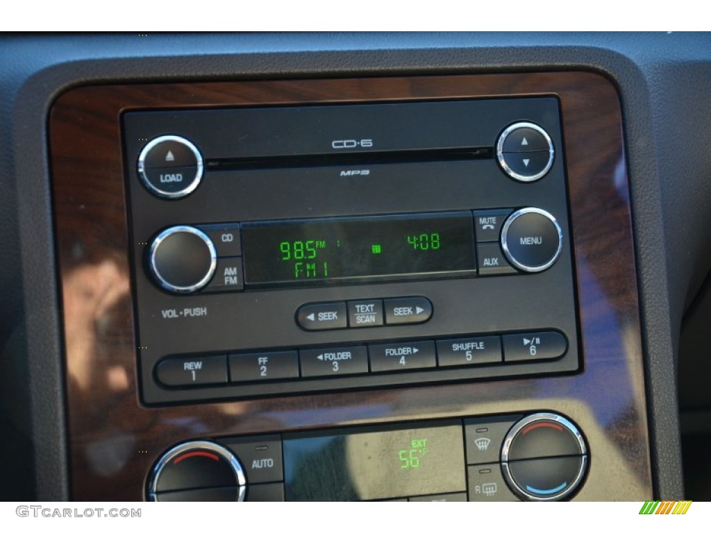 2008 Ford Taurus SEL Audio System Photos