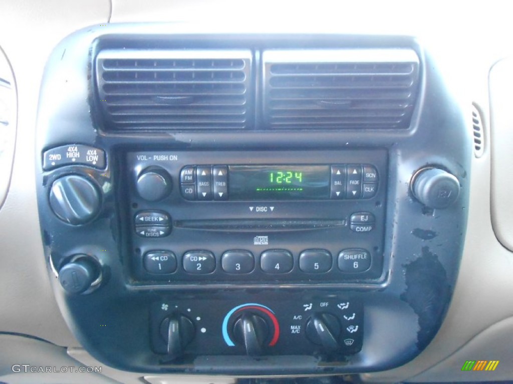 2003 Ranger XLT SuperCab 4x4 - Dark Highland Green Metallic / Medium Pebble photo #22