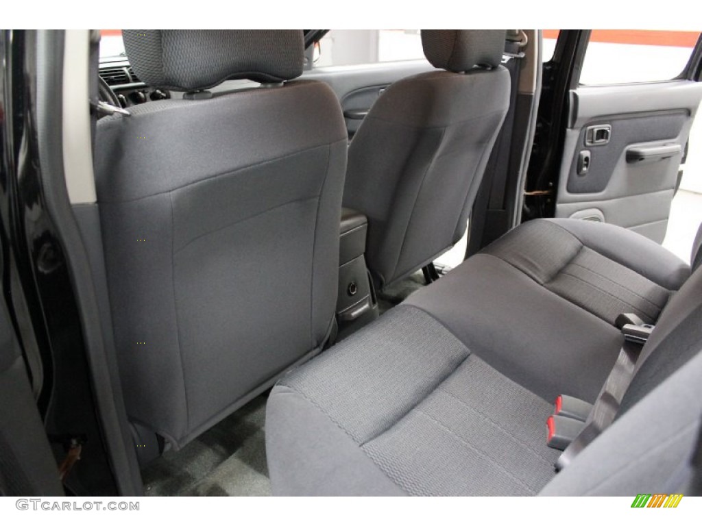 Gray Interior 2004 Nissan Frontier XE V6 Crew Cab 4x4 Photo #76669029
