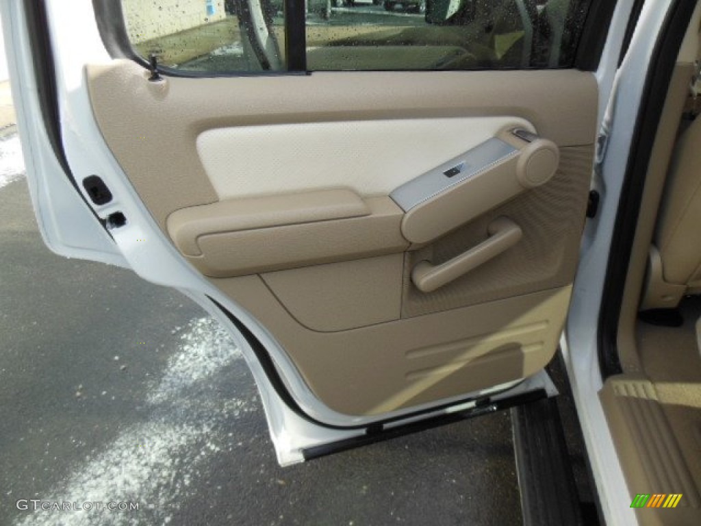 2010 Mercury Mountaineer V6 AWD Camel Door Panel Photo #76672752