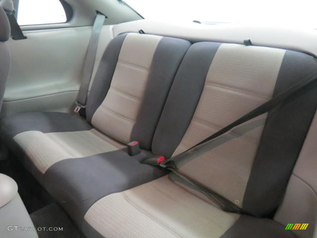 Medium Parchment Interior 2004 Ford Mustang V6 Coupe Photo #76672950
