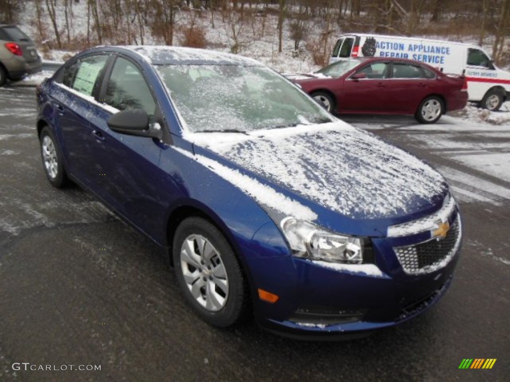 2013 Cruze LS - Blue Topaz Metallic / Jet Black/Medium Titanium photo #2