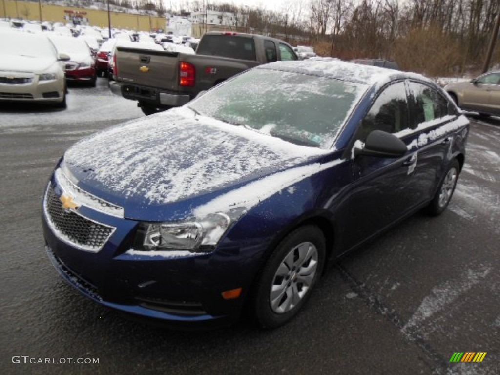 2013 Cruze LS - Blue Topaz Metallic / Jet Black/Medium Titanium photo #4