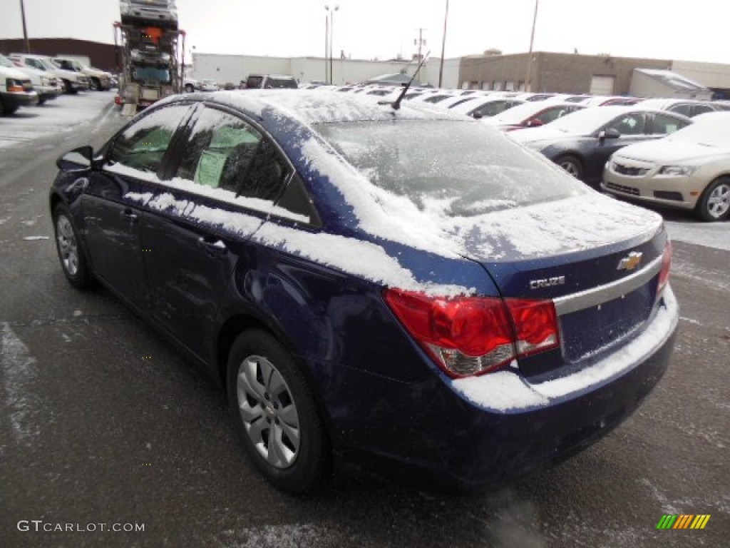 2013 Cruze LS - Blue Topaz Metallic / Jet Black/Medium Titanium photo #6