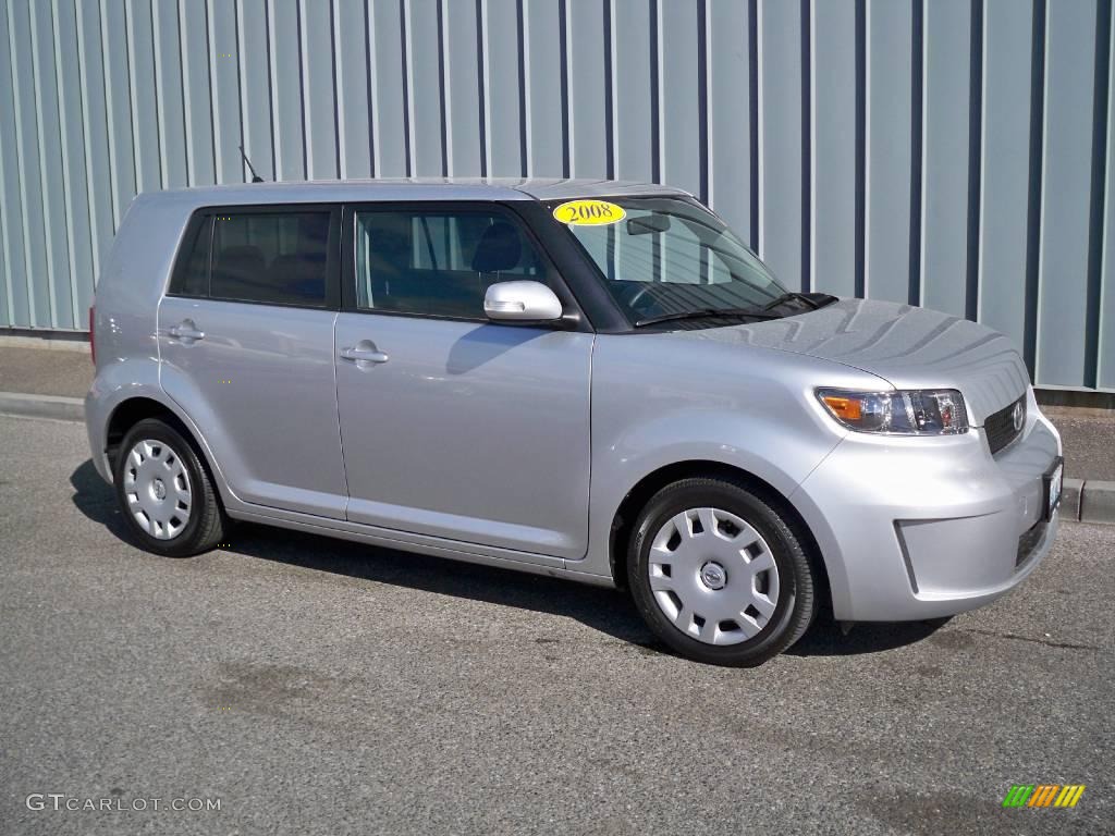 2008 Classic Silver Metallic Scion xB 7657265 Car