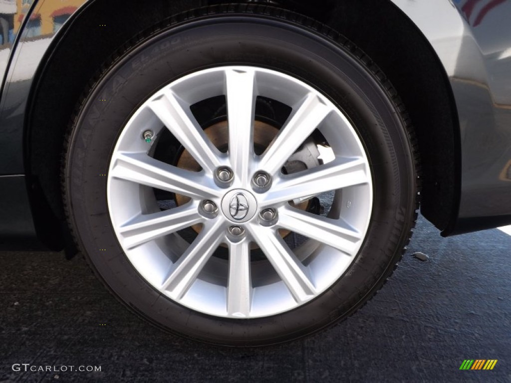 2013 Camry Hybrid XLE - Cosmic Gray Metallic / Ivory photo #21