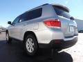 Classic Silver Metallic - Highlander SE Photo No. 7