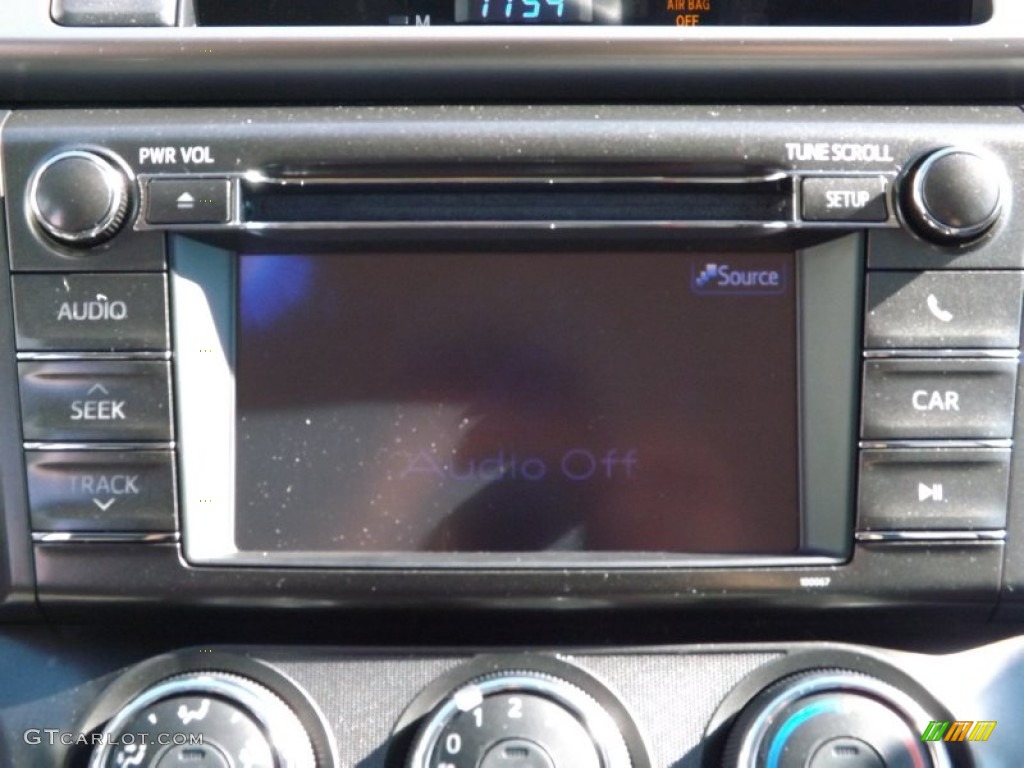 2013 Toyota RAV4 LE Controls Photo #76680324