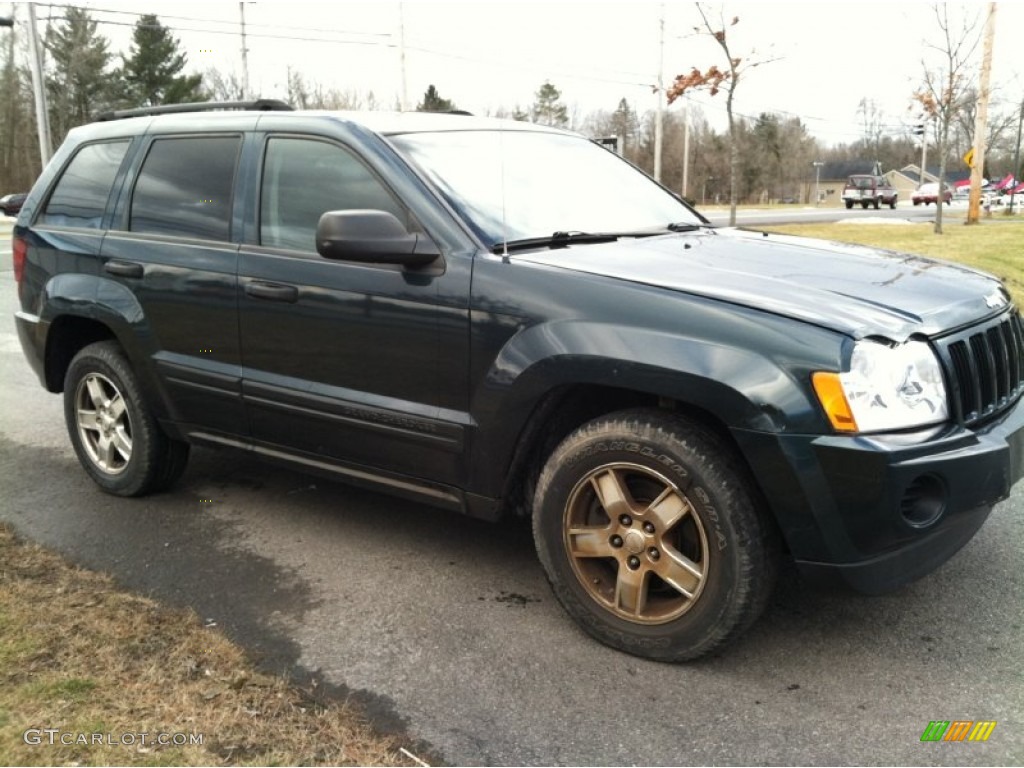 2005 Grand Cherokee Laredo 4x4 - Deep Beryl Green Pearl / Medium Slate Gray photo #4