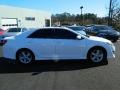 Super White - Camry SE Photo No. 2