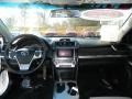 Super White - Camry SE Photo No. 16