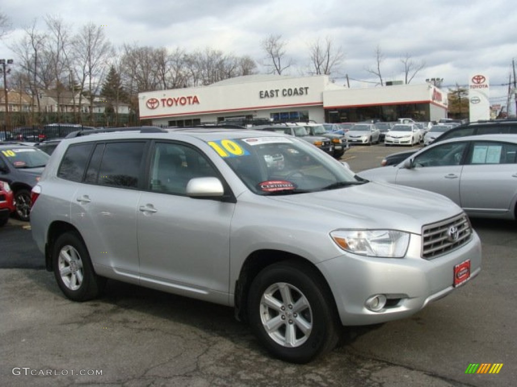 Classic Silver Metallic Toyota Highlander