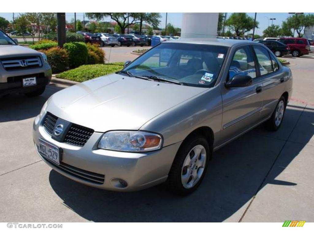 2004 Sentra 1.8 - Radium Gray / Taupe photo #3