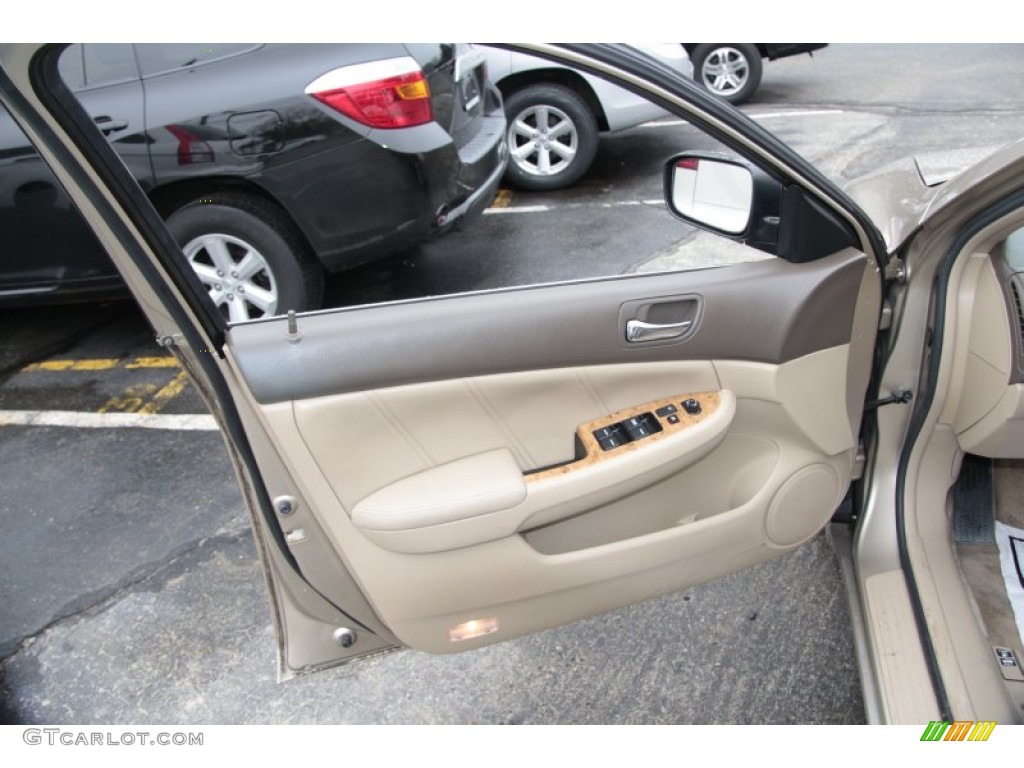 2004 Accord EX V6 Sedan - Desert Mist Metallic / Ivory photo #23