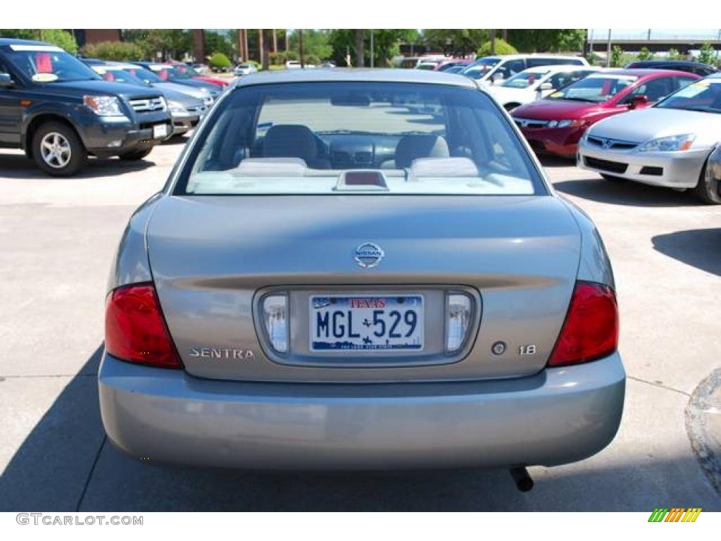 2004 Sentra 1.8 - Radium Gray / Taupe photo #6
