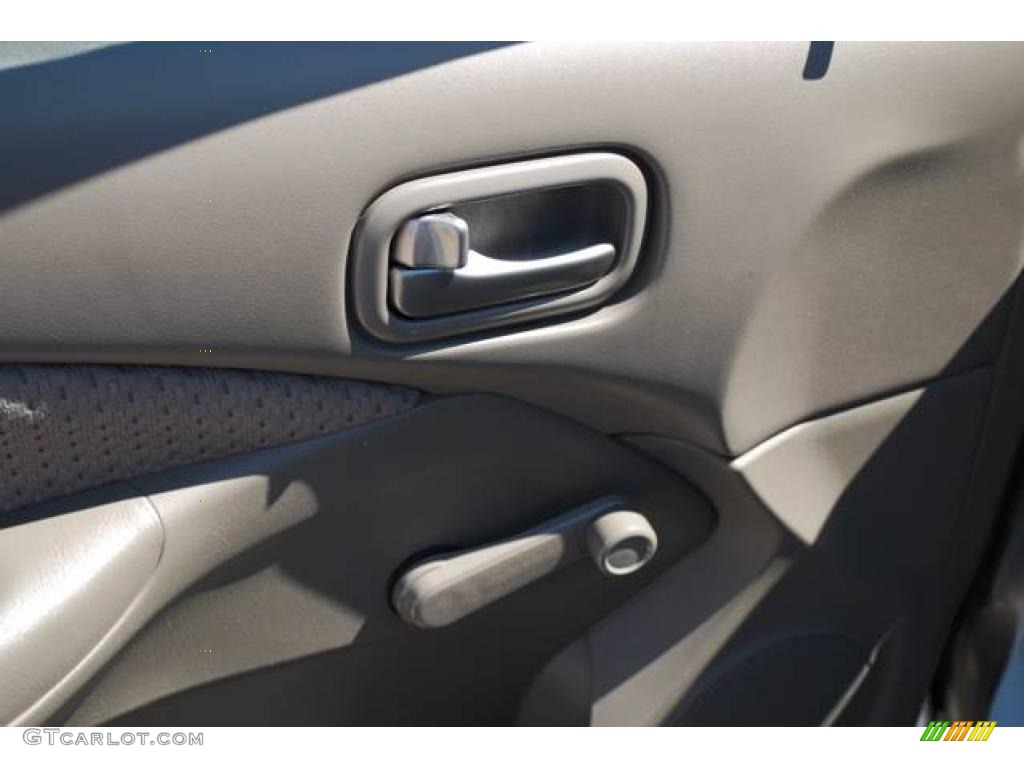 2004 Sentra 1.8 - Radium Gray / Taupe photo #12