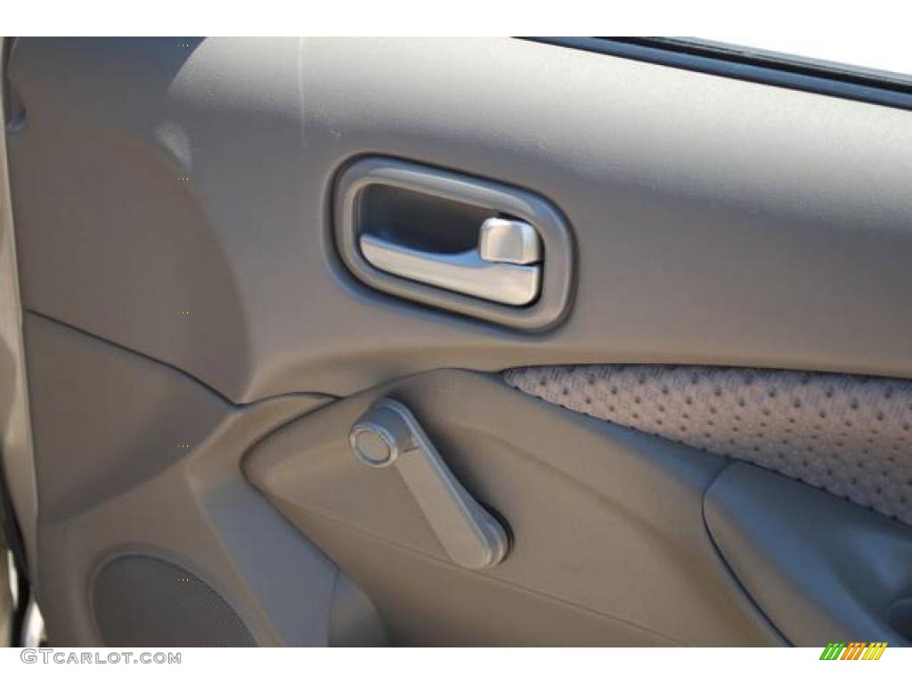 2004 Sentra 1.8 - Radium Gray / Taupe photo #17