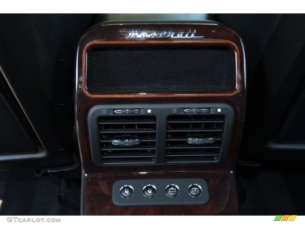 2005 Maserati Quattroporte Standard Quattroporte Model Controls Photos