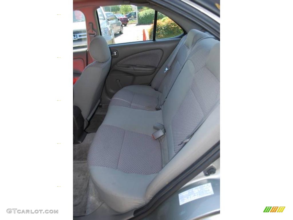 2004 Sentra 1.8 - Radium Gray / Taupe photo #25