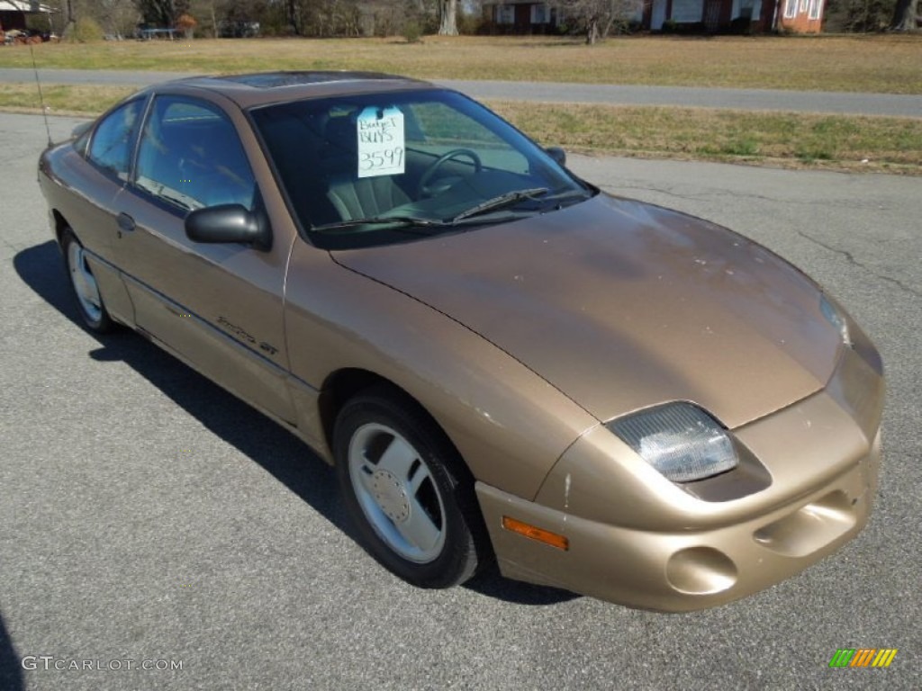 1998 Sunfire GT Coupe - Gold Metallic / Graphite photo #2