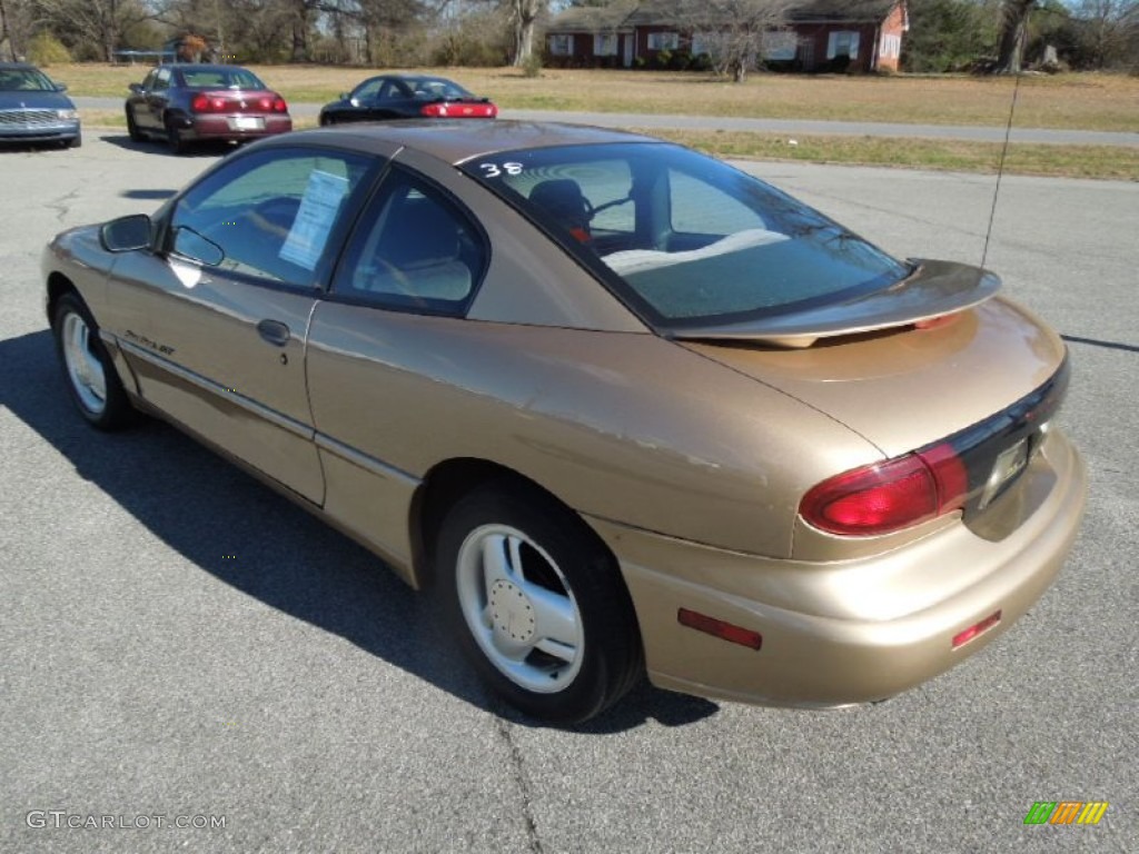 1998 Sunfire GT Coupe - Gold Metallic / Graphite photo #4