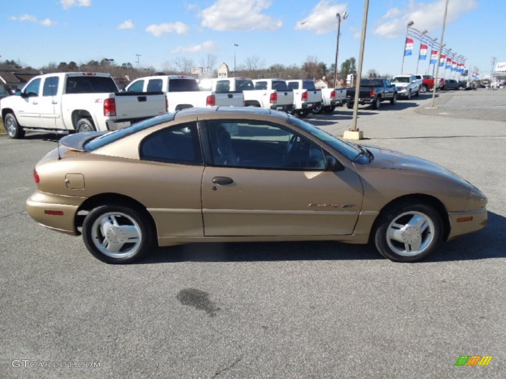 1998 Sunfire GT Coupe - Gold Metallic / Graphite photo #6