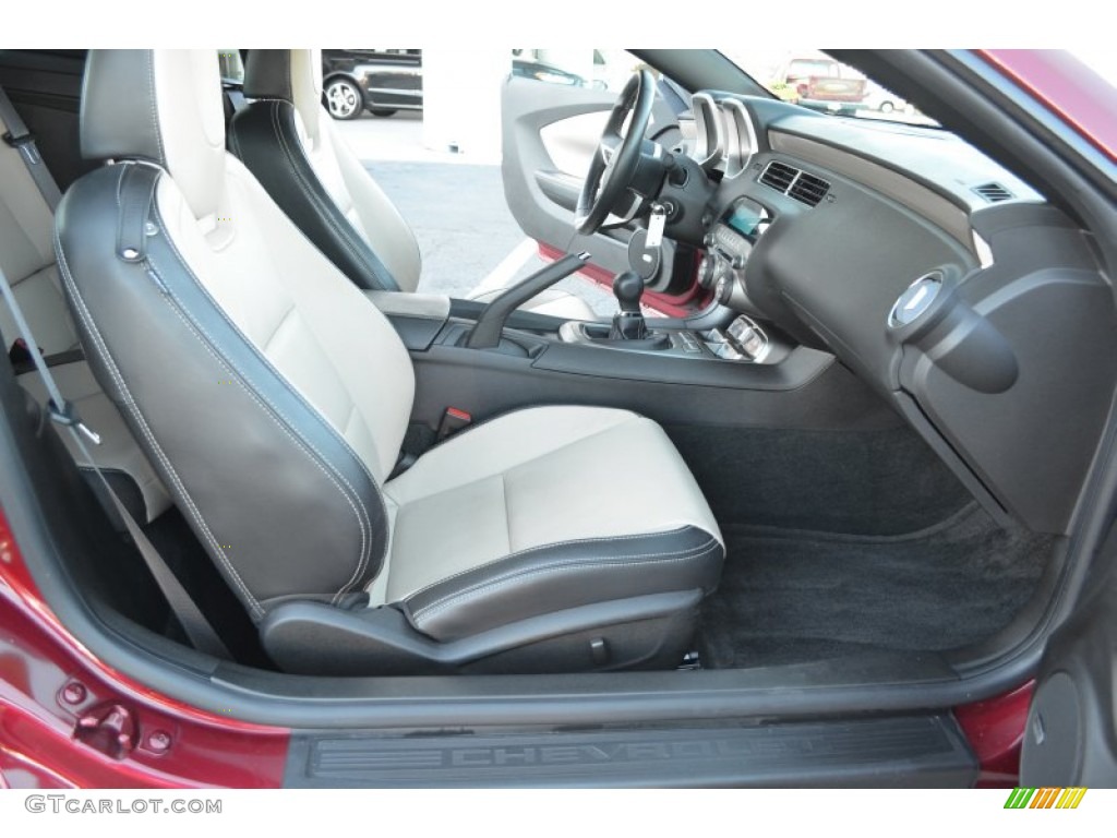 2011 Chevrolet Camaro LT/RS Convertible Front Seat Photo #76689520