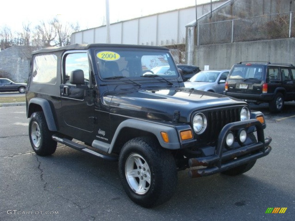 2004 Wrangler Sport 4x4 - Black / Dark Slate Gray photo #3
