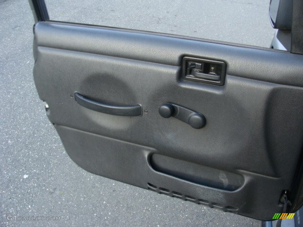 2004 Wrangler Sport 4x4 - Black / Dark Slate Gray photo #7