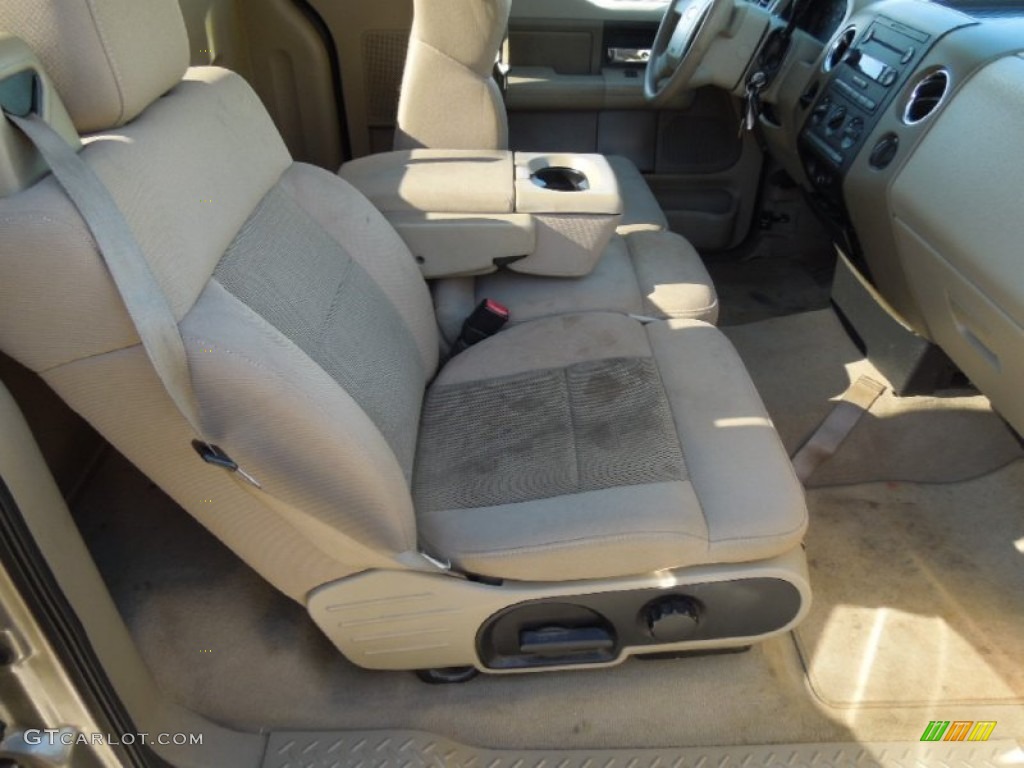 2004 F150 XLT Regular Cab - Arizona Beige Metallic / Tan photo #18