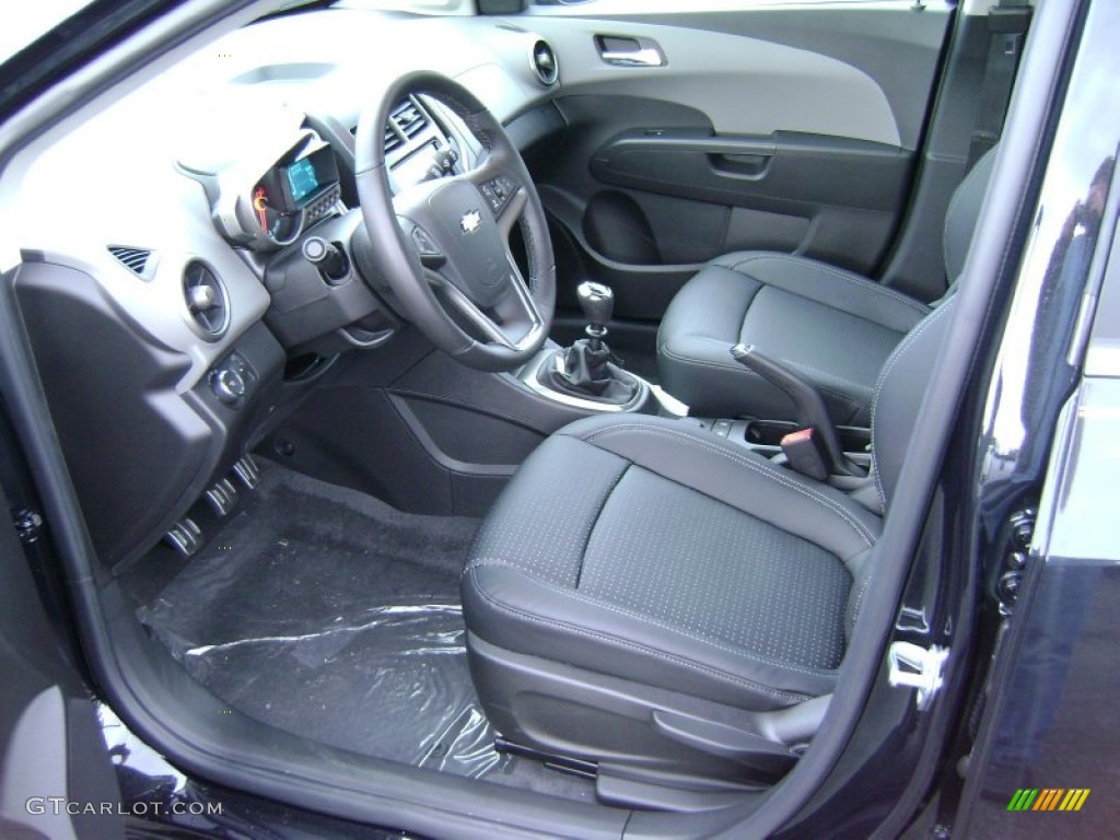 Jet Black/Dark Titanium Interior 2013 Chevrolet Sonic LTZ Hatch Photo #76690654