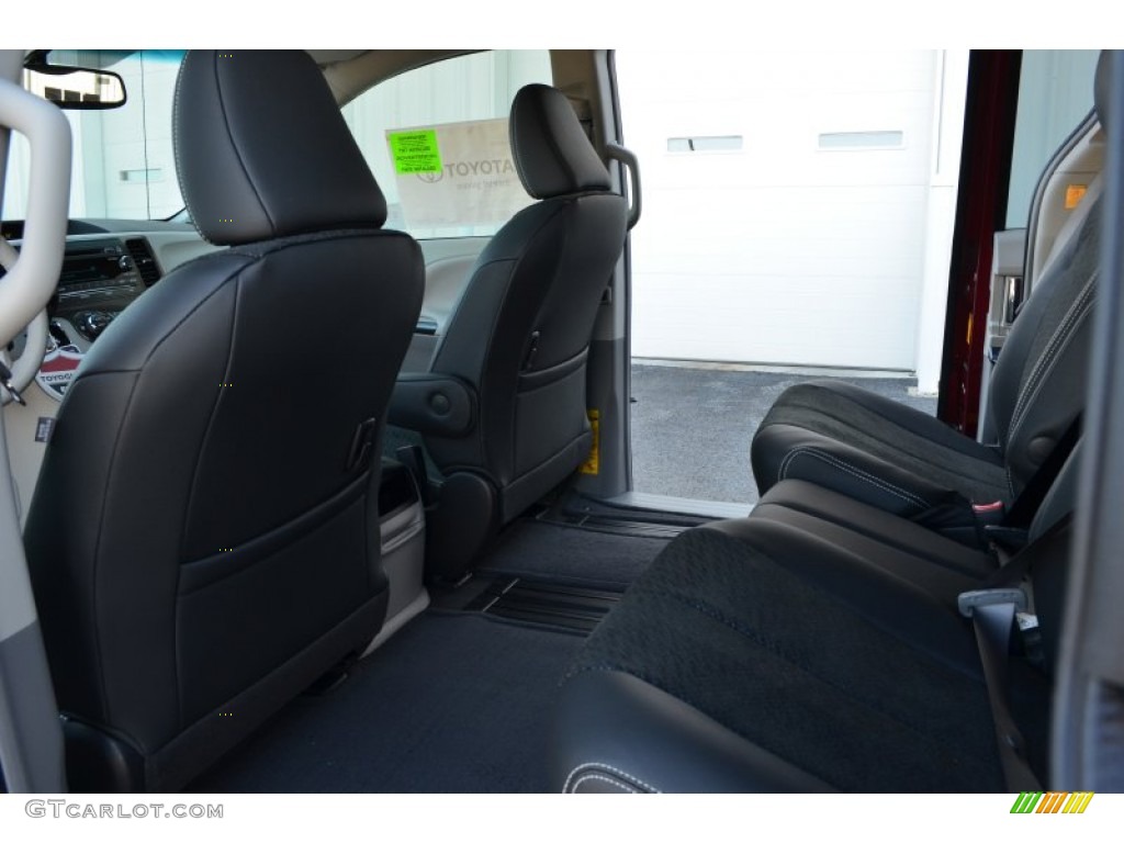 2013 Sienna SE - Salsa Red Pearl / Dark Charcoal photo #12