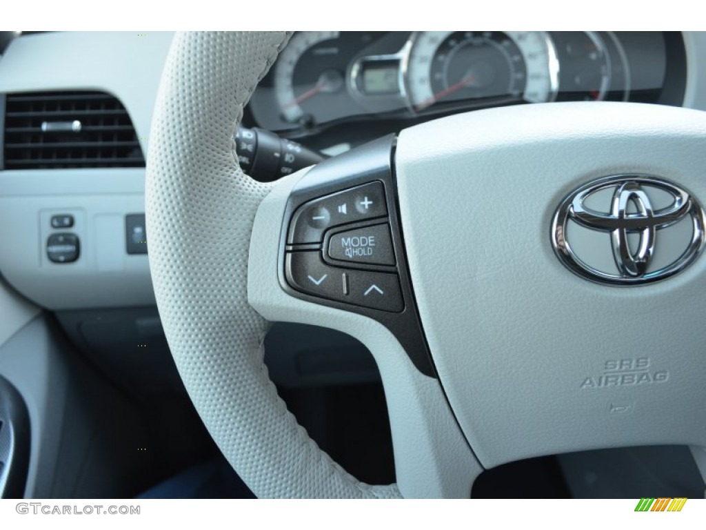 2013 Sienna SE - Salsa Red Pearl / Dark Charcoal photo #28